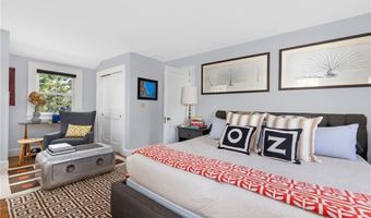 41 Hunter Ave, Newport, RI 02840