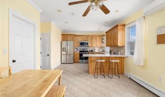 23 Vernon Ave 1, Newport, RI 02840