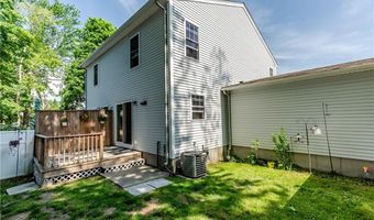 18 Willis St 18, Cranston, RI 02910