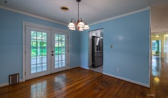 49 Canterbury Dr, Athens, OH 45701