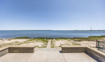 154 Shore Dr E, Amagansett, NY 11930