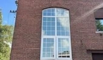 70 Moshassuck Rd, Lincoln, RI 02865