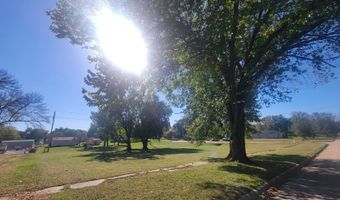 1213-1221 9th St, Auburn, NE 68305