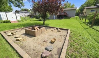912 S 3rd Ave, Albert Lea, MN 56007