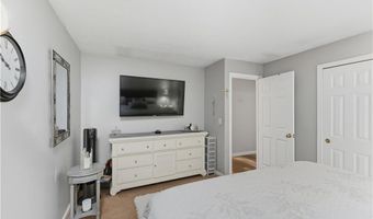 37 Carriage Rd, Cranston, RI 02920