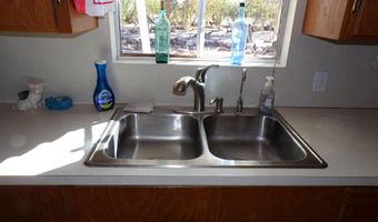 27992 Norris Ave, Bouse, AZ 85325