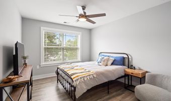 140 Pennant Ave, Beachwood, NJ 08722