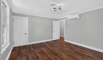 46 E 44TH St, Bayonne, NJ 07002