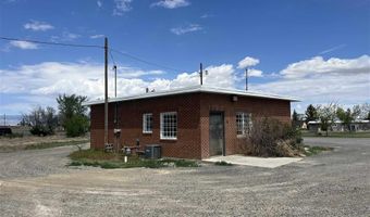 18 Central Ave, Deaver, WY 82421
