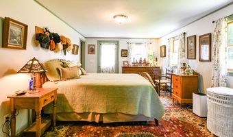 852 Pequawket Trl, Baldwin, ME 04091