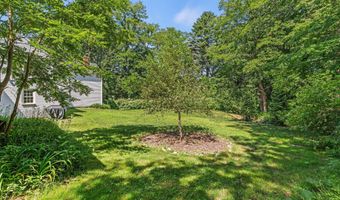 259 Falmouth Rd, Falmouth, ME 04105