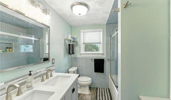 82 Martin St, East Providence, RI 02914