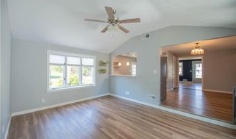 1 Knollwood Dr, Cumberland, RI 02864