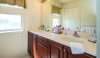 27 Brittany Ct, Atlantic Highlands, NJ 07716