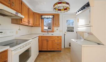 292 Boulevard, Middletown, RI 02842