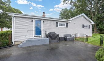 9 Pequot Ave, Cumberland, RI 02864