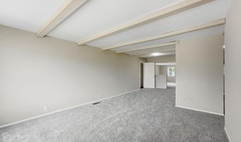 1203 Superior Dr, Auburn, IN 46706