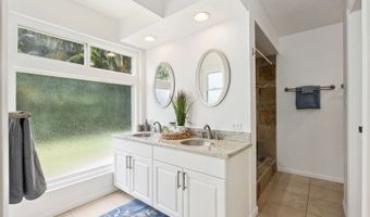 928 Hokulani St, Honolulu, HI 96825