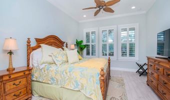 717 MANNS HARBOR Dr, Apollo Beach, FL 33572