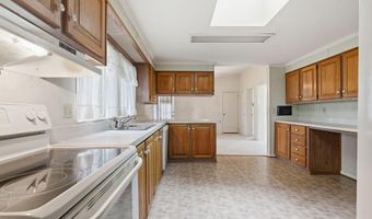 24 COASTAL Dr, Berlin, MD 21811