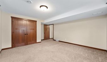2544 Avery Ln, Altoona, WI 54720