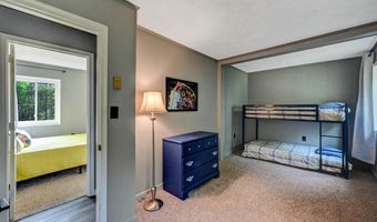 227 Valley View Dr, Albrightsville, PA 18210