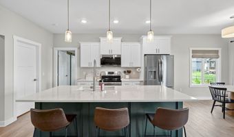 713 NE Country Meadow Dr, Ankeny, IA 50021