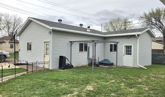 14 S Illinois St, Aberdeen, SD 57401