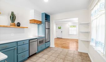 804 NW B St, Bentonville, AR 72712