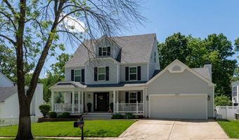 1307 Red Oak Plantation Dr, Ballwin, MO 63021