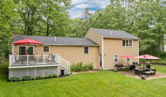 51 Palomino Ln, Bedford, NH 03110