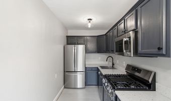 715 S WASHINGTON St A-32, Alexandria, VA 22314