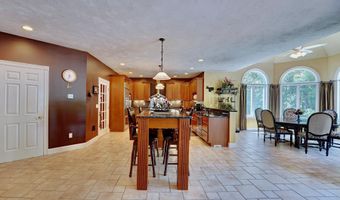 8 Meeting Rock Dr, Atkinson, NH 03811