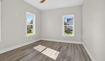 104 S Oak St, Arrowsmith, IL 61722