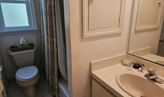 10 Wilkie Blvd, Beesleys Point, NJ 08223