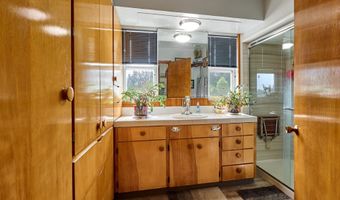 5724 S ANDERSON Rd, Aurora, OR 97002