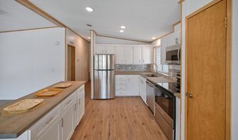 451 E Egret Cir, Barefoot Bay, FL 32976