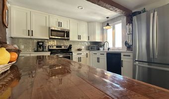 8 Main St, Bennington, NH 03442