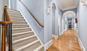 221 Allmond Ln, Alpharetta, GA 30004