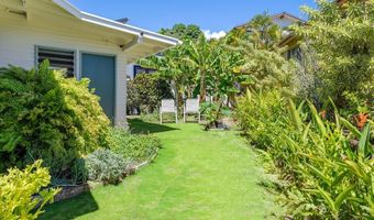3746 Pukalani Pl, Honolulu, HI 96816