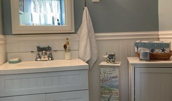 13 Thompson Rd A, Bourne, MA 02532