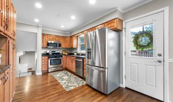1832 W Woodland Ave, Addison, IL 60101