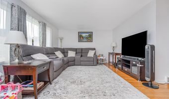 74 Kakely St, Albany, NY 12208