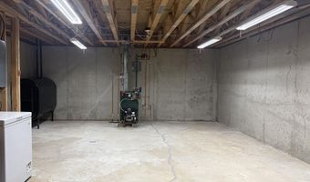1434 Ohio St, Bangor, ME 04401