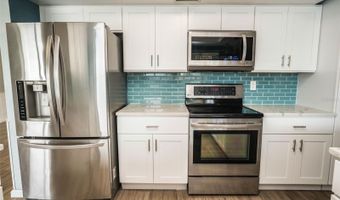 6322 BALBOA Ln, Apollo Beach, FL 33572