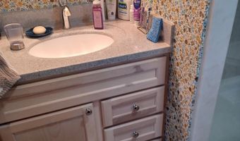 526 Comstock, Adrian, MI 49221