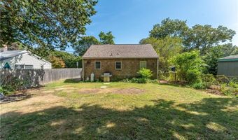 104 Knotty Oak Rd, Coventry, RI 02816