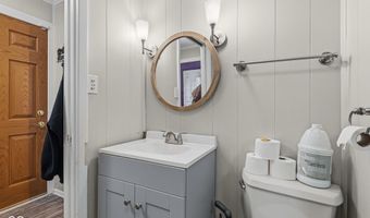 34 Colony Rd, Anderson, IN 46011