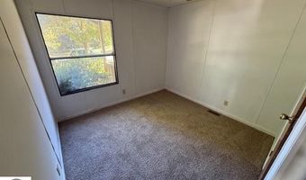 520 Moyer Ave, Alma, MI 48801