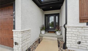 4261 Lakeshore Dr, Basehor, KS 66007